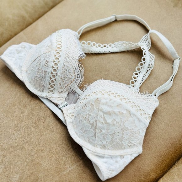 🌸 Like-New Victoria's Secret Beige White Bra | Size 32B 🌸 - Picture 2 of 5
